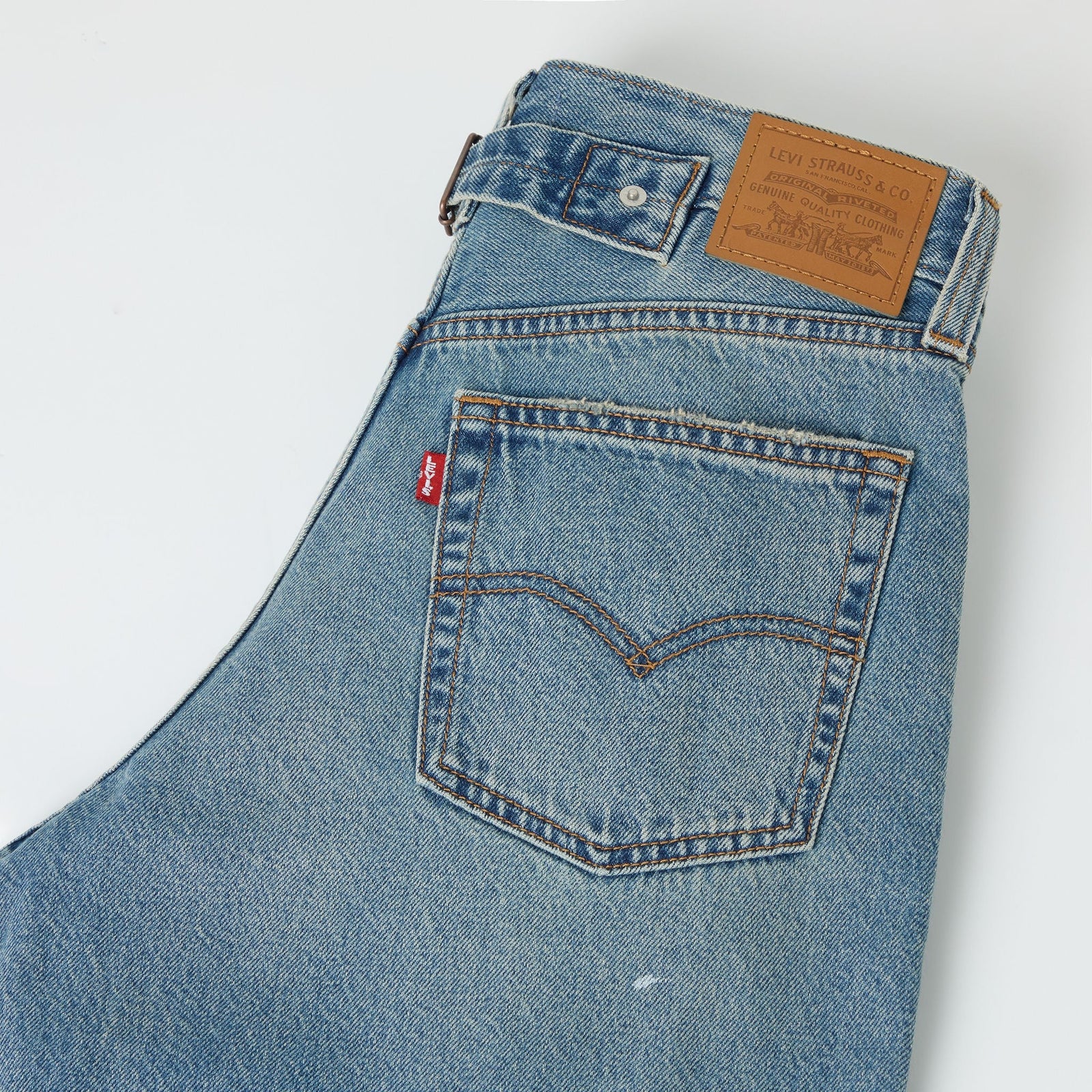 Main 7 - Levi's® Women's Loose Taper Jeans - 0083N0002