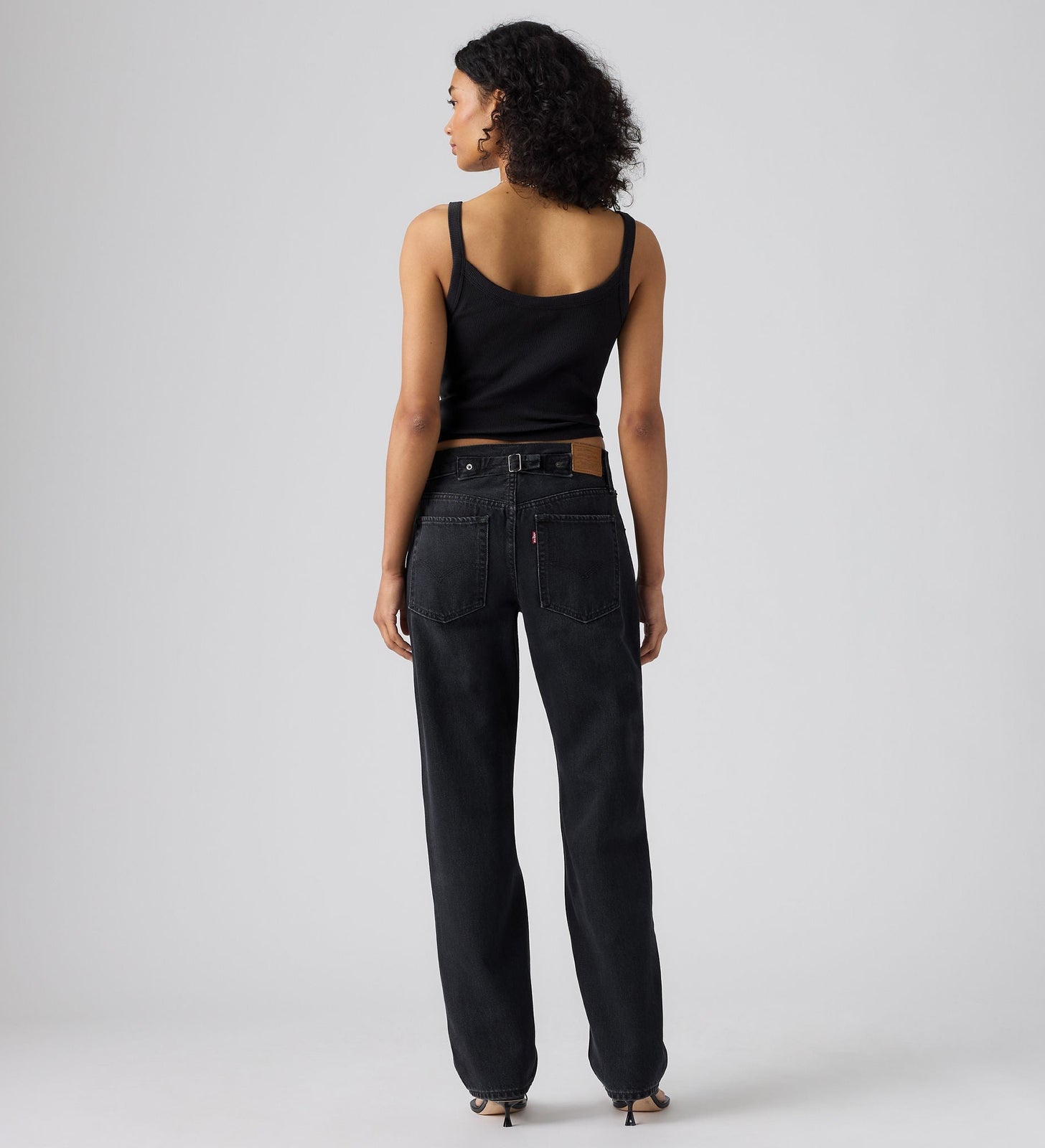 Main 2 - Levi's® Women's Loose Taper Jeans - 0083N0004