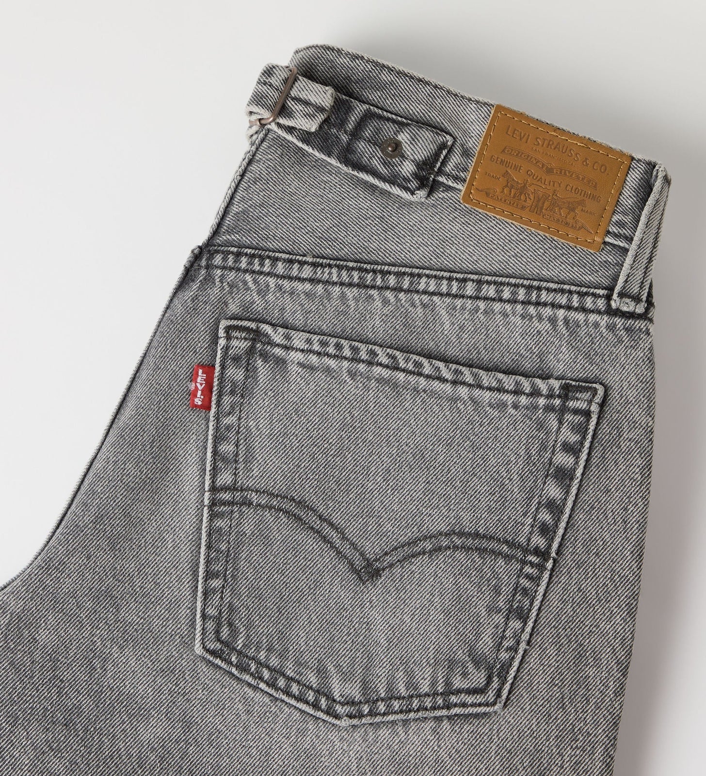 Main 7 - Levi's® Women's Loose Taper Jeans - 0083N0006