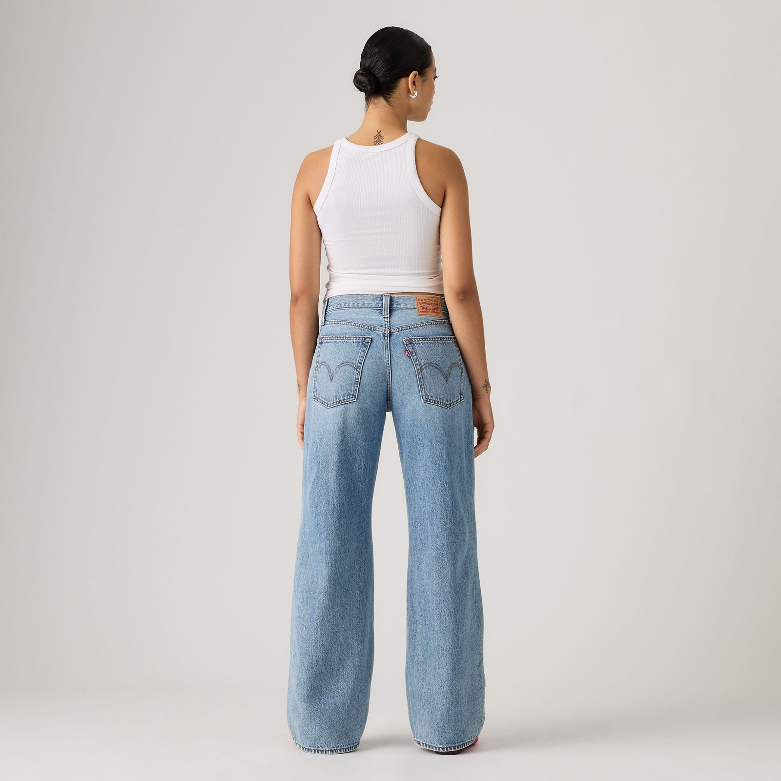 Main 2 - Levi's® Women's Middy Balloon Jeans - 0083L0008