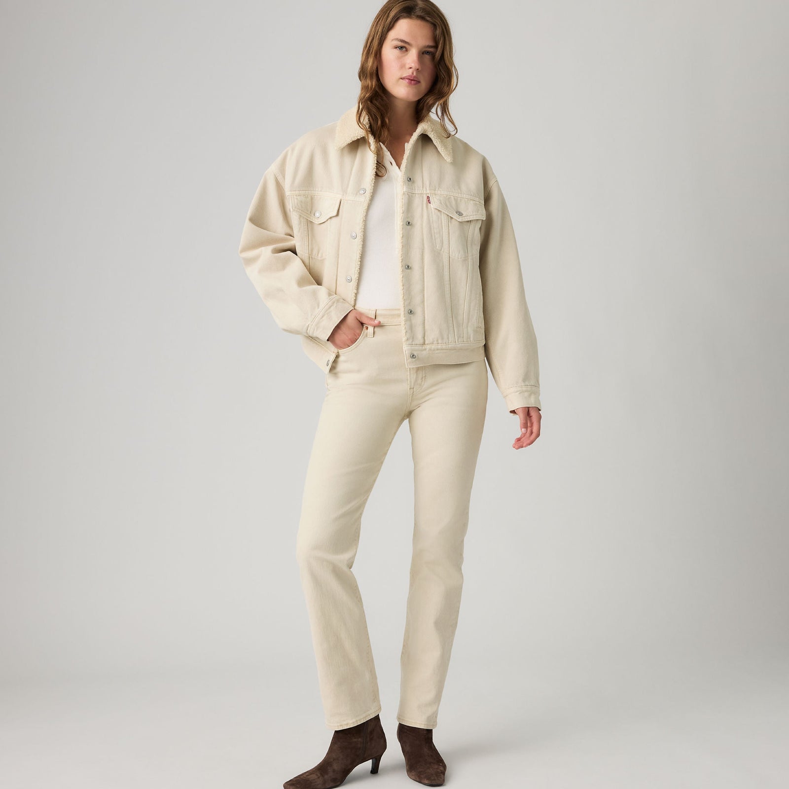 Main 1 - Levi's® Women's Ribcage Slim Jeans - 0081W0004