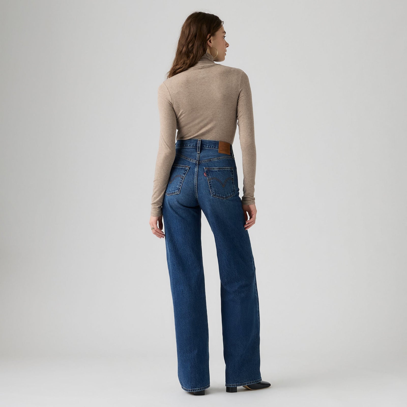 Main 2 - Levi's® Women's Ribcage Wide-Leg Jeans - A60810091