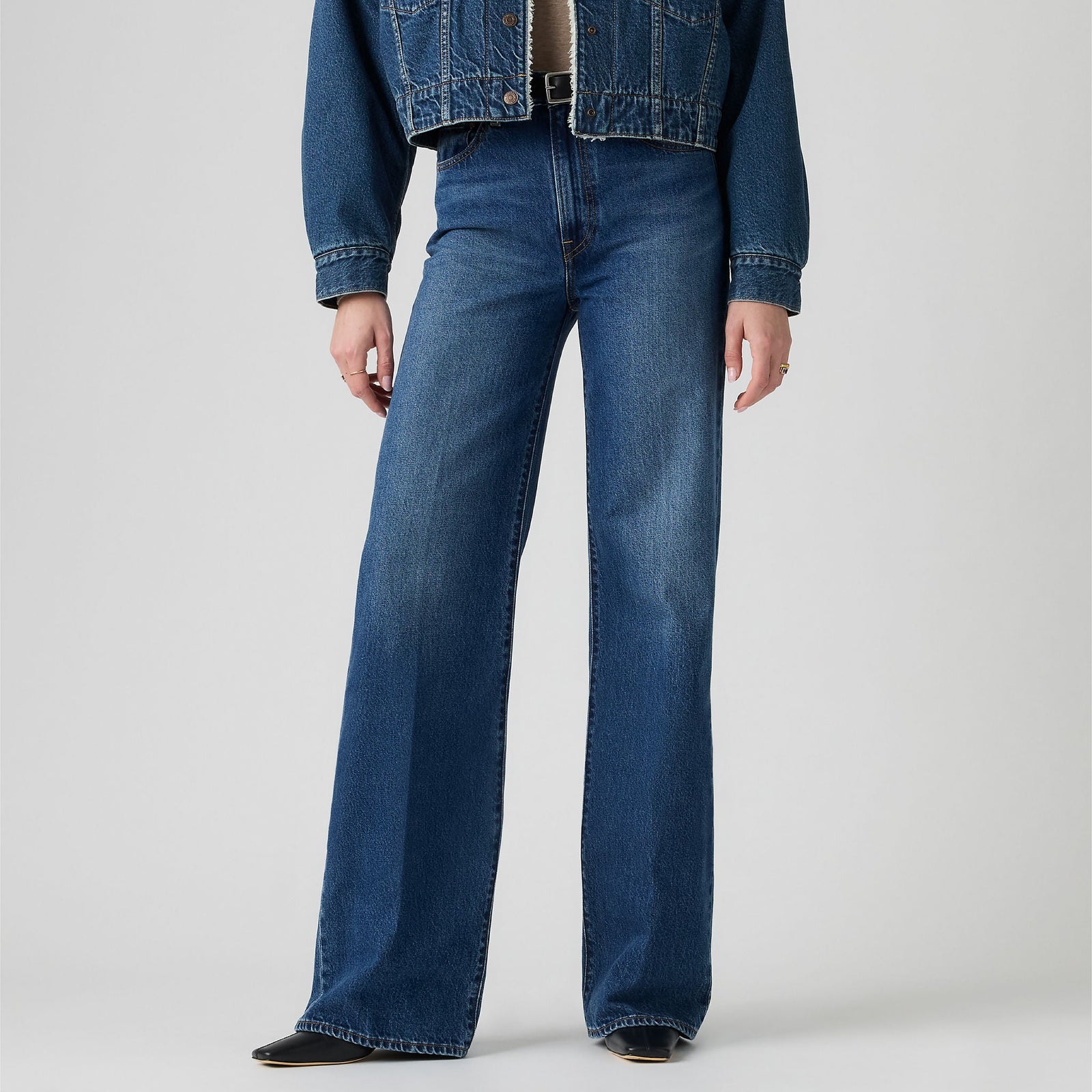 Main 6 - Levi's® Women's Ribcage Wide-Leg Jeans - A60810091