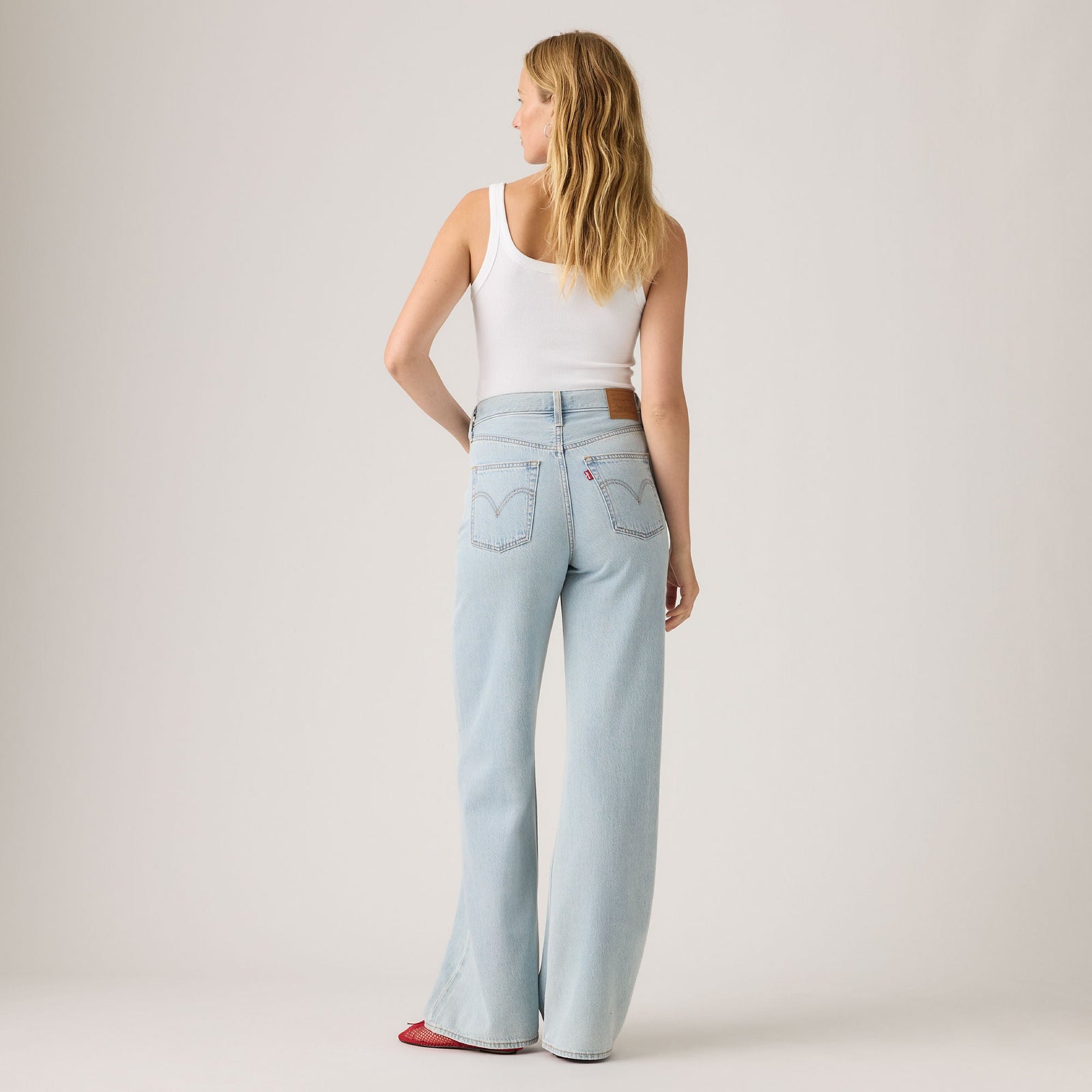 Main 2 - Levi's® Women's Ribcage Wide-Leg Jeans - A60810079