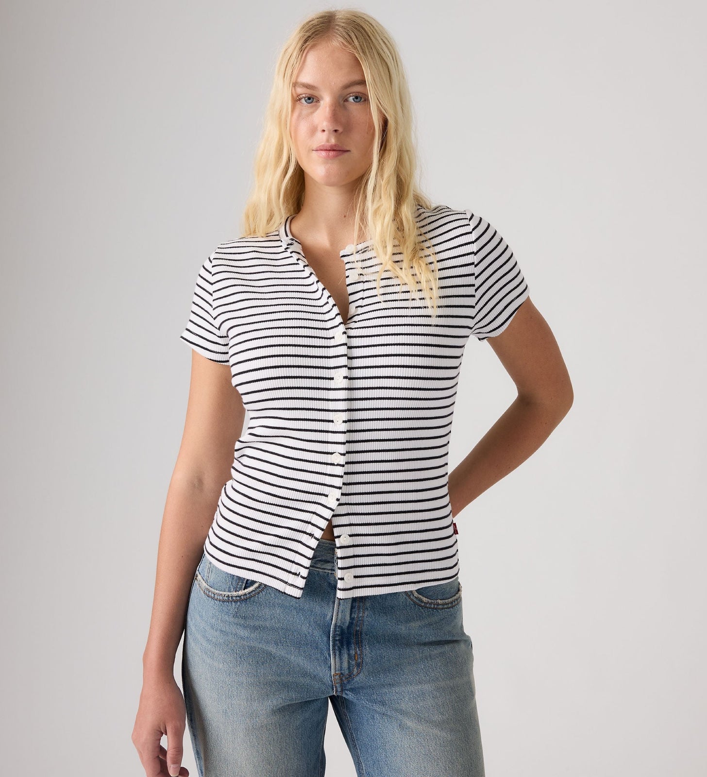 Main 1 - Levi's® Women's Rory Button Short-Sleeve Top - 0086M0003