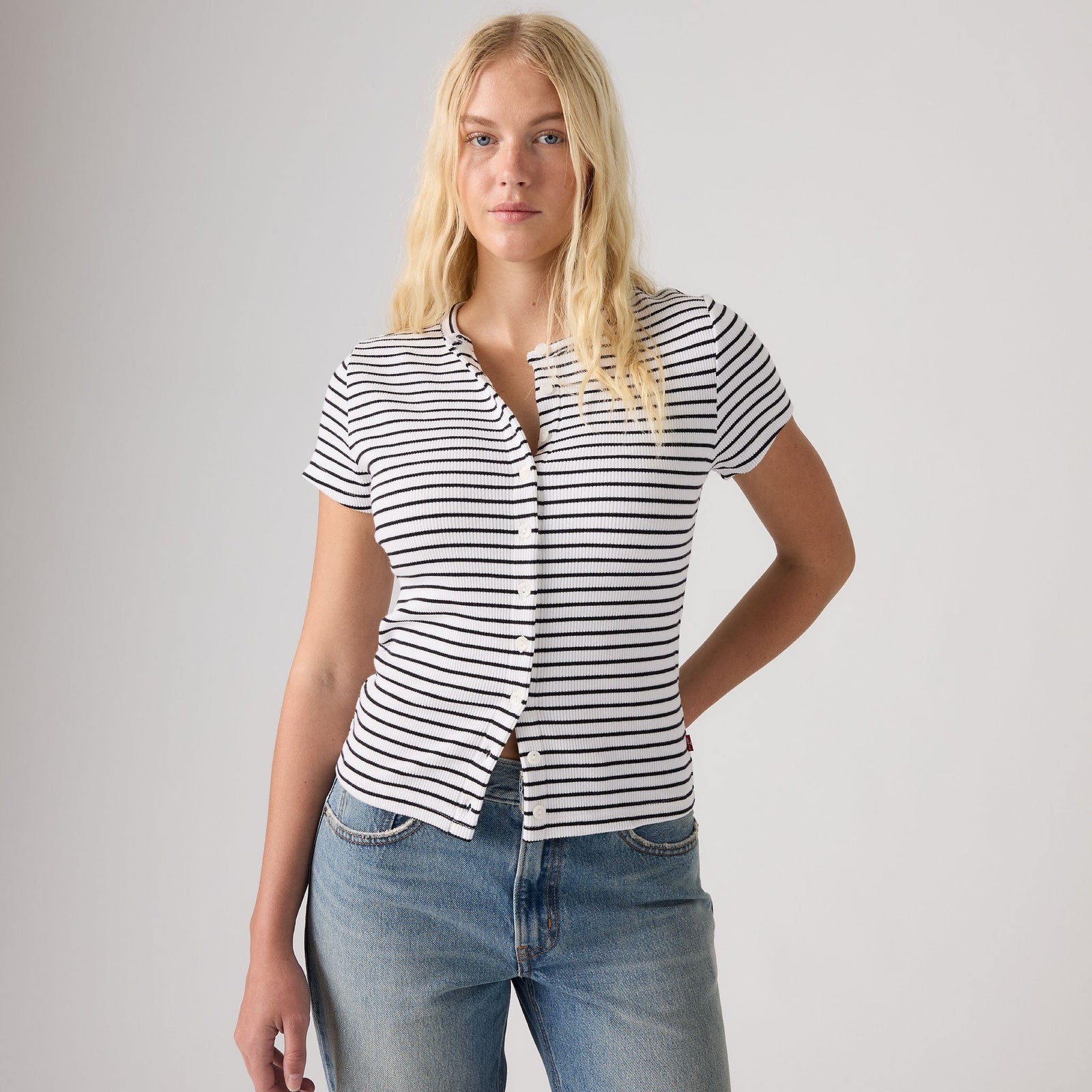 Main 1 - Levi's® Women's Rory Button Short-Sleeve Top - 0086M0003