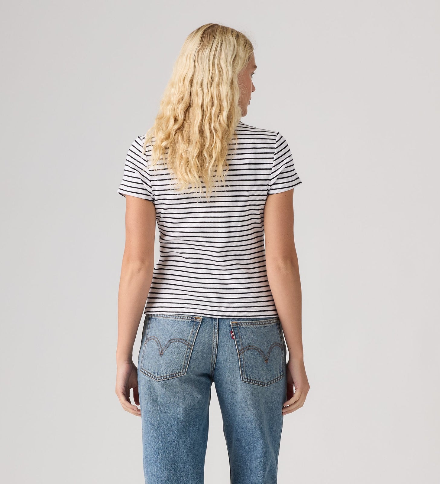 Main 2 - Levi's® Women's Rory Button Short-Sleeve Top - 0086M0003