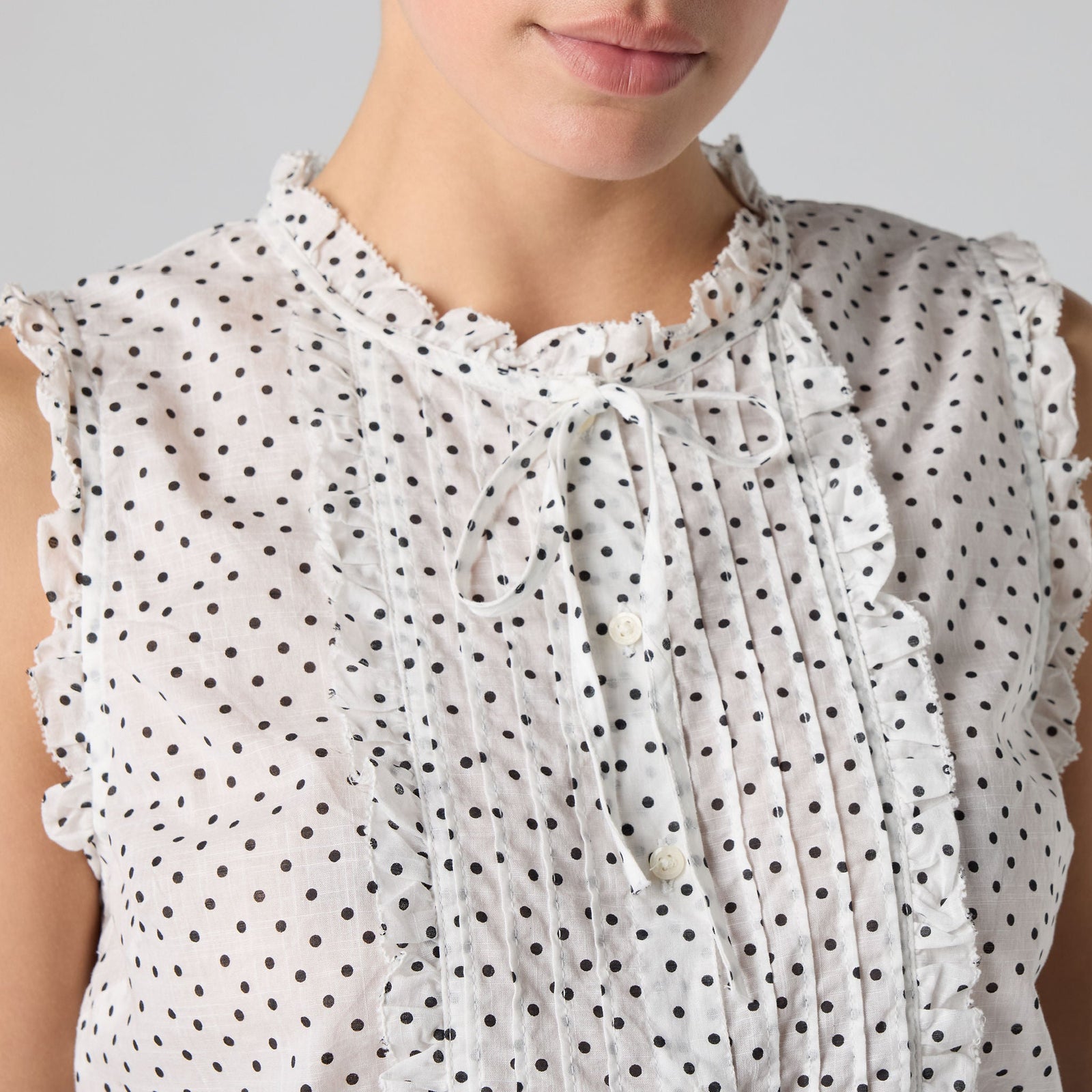 Main 4 - Levi's® Women's Shelby Slim Blouse - 007XG0001