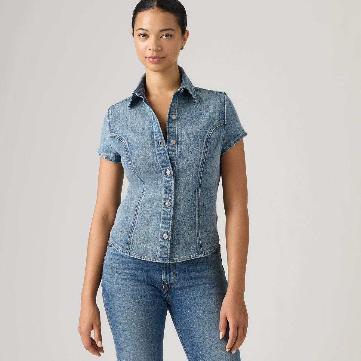 Levi's® Women's Short-Sleeve Shaped Denim Shirt SCL