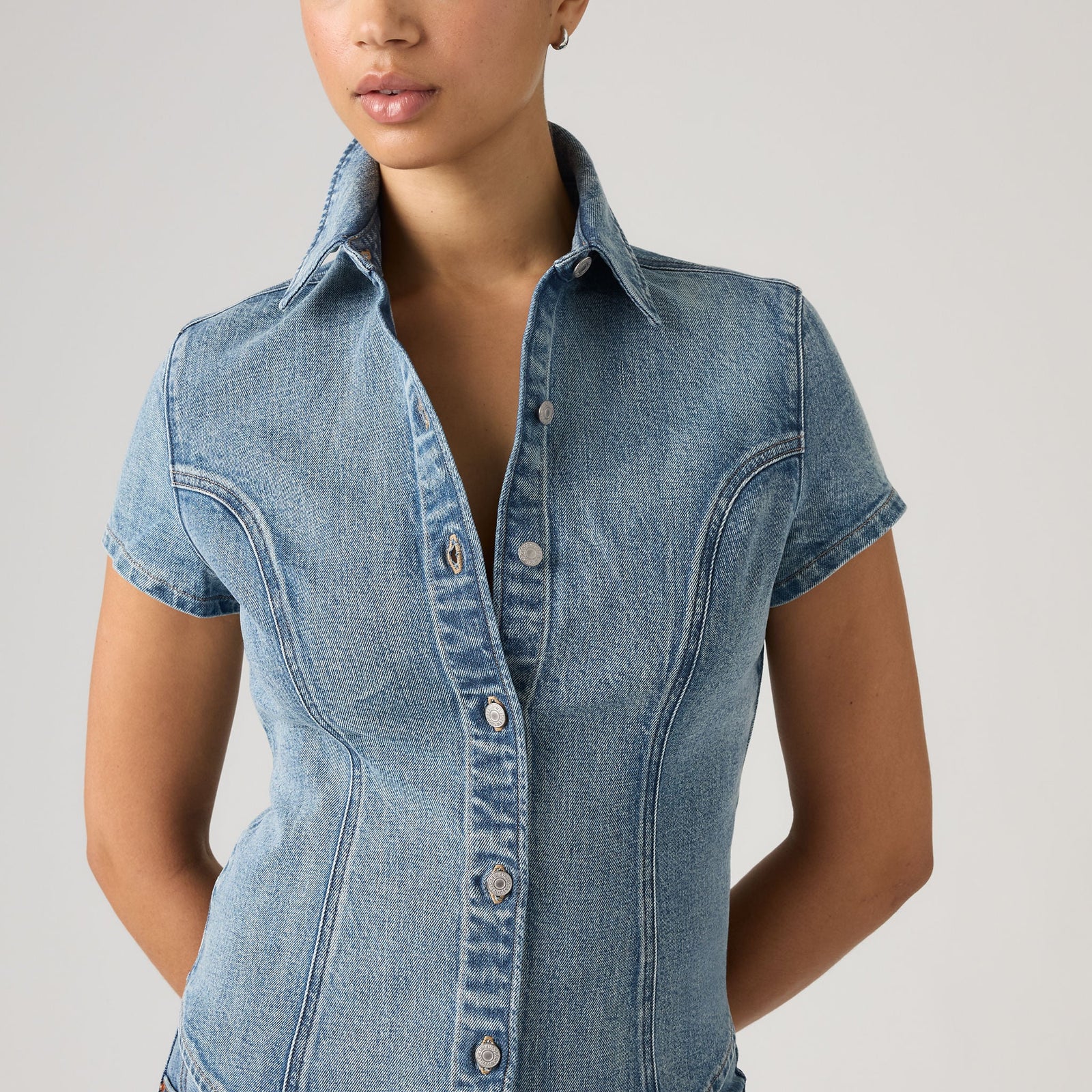 Main 4 - Levi's® Women's Short-Sleeve Shaped Denim Shirt - 007WP0001