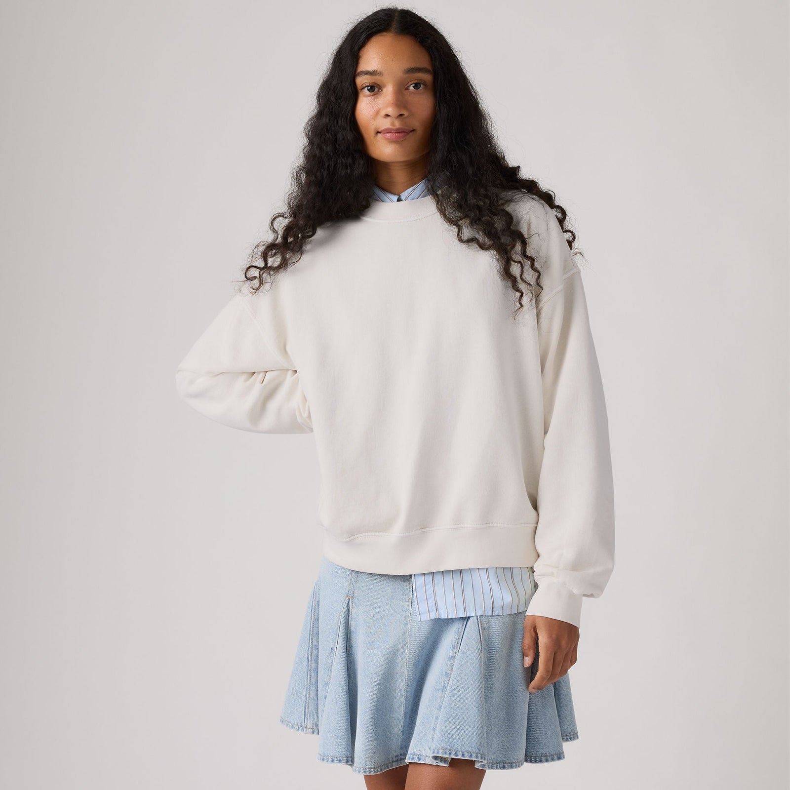 Main 1 - Levi's® Women's Vintage Boxy Sweatshirt - 006DW0007