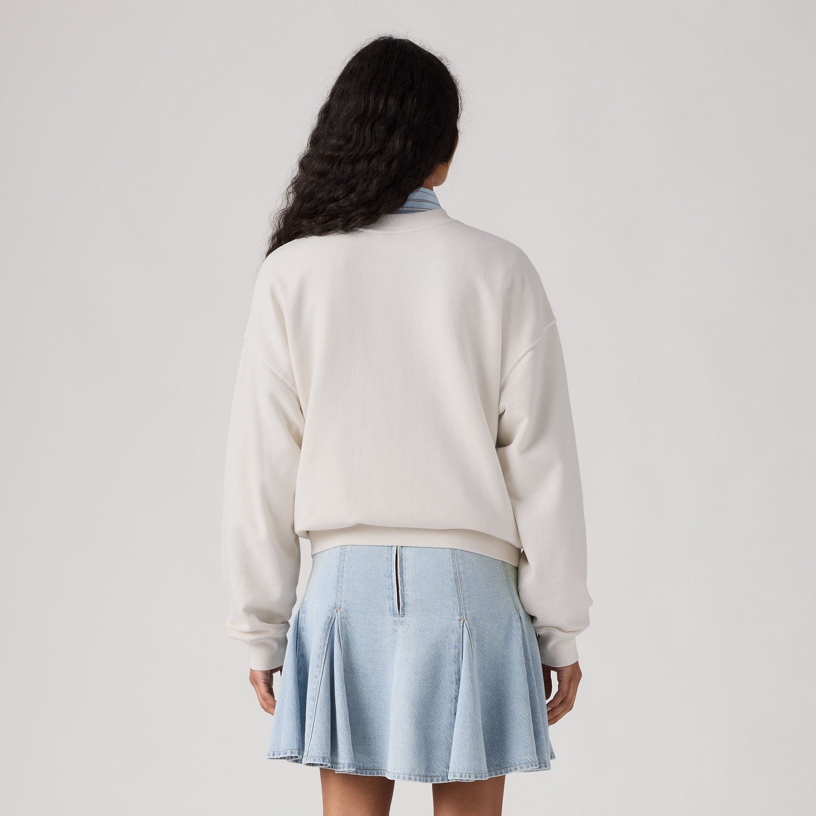 Main 2 - Levi's® Women's Vintage Boxy Sweatshirt - 006DW0007