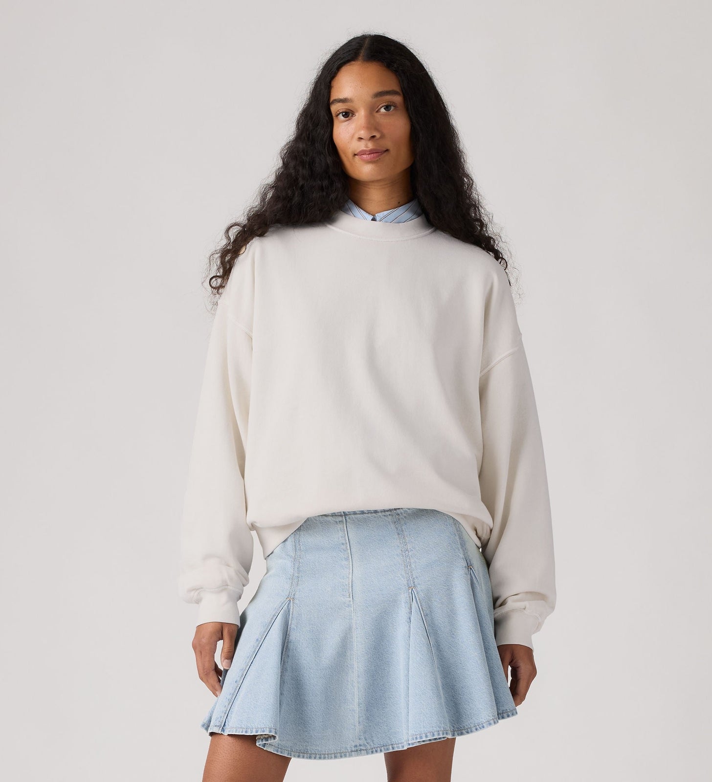 Main 3 - Levi's® Women's Vintage Boxy Sweatshirt - 006DW0007