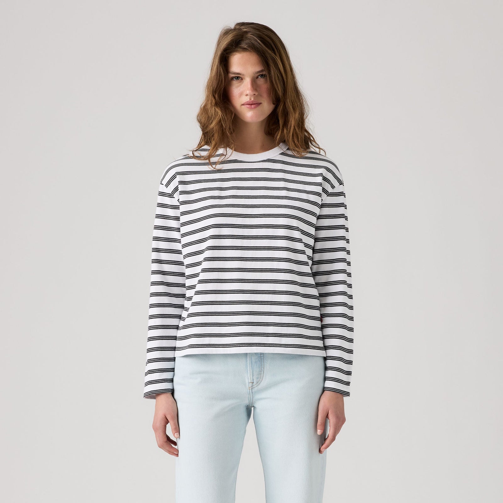 Main 3 - Levi's® Women's Vintage Long-Sleeve Tee - 0085S0002
