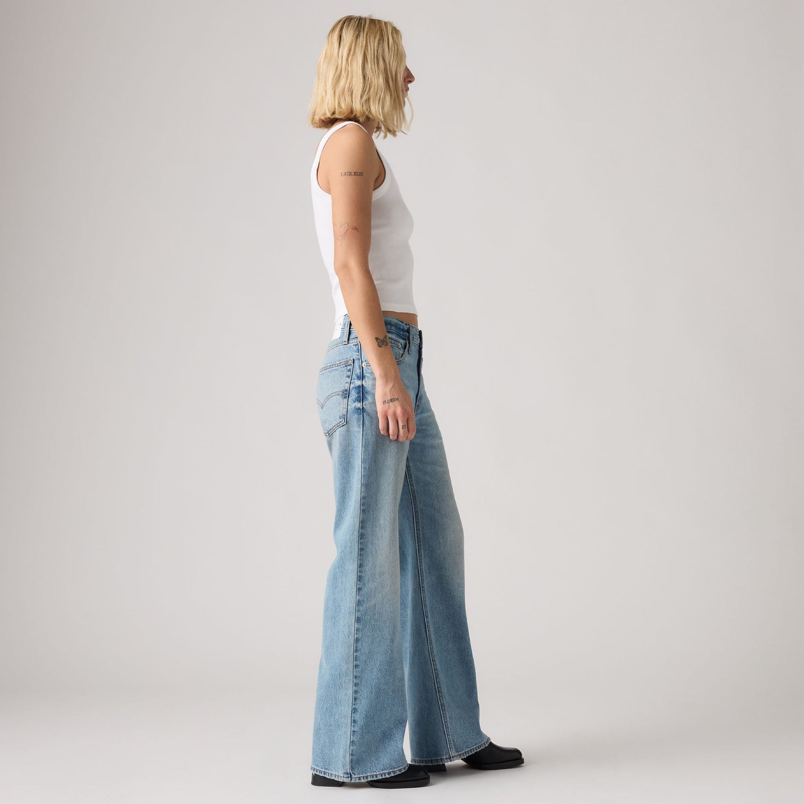 Main 5 - Levi's® x Rosé Women's Loose Boot Jeans - 00C0D0001