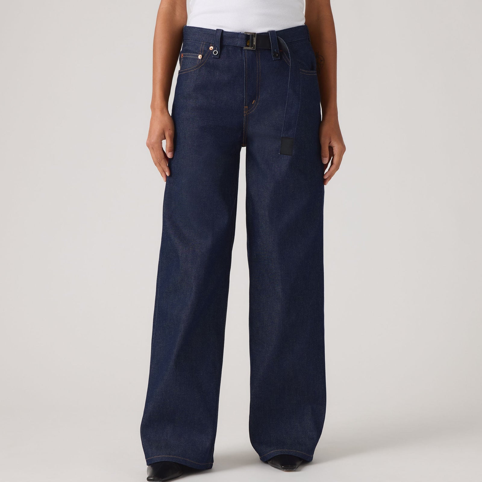 Main 7 - Levi’s® x sacai Belted Wide Pants - 008BK0001