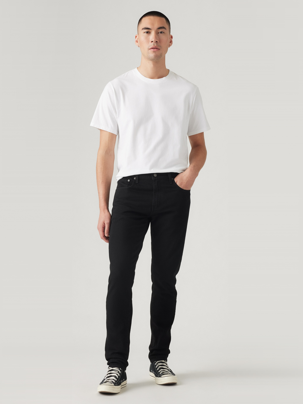 Men's 512 Slim Taper Jeans In Black - Grab Yours